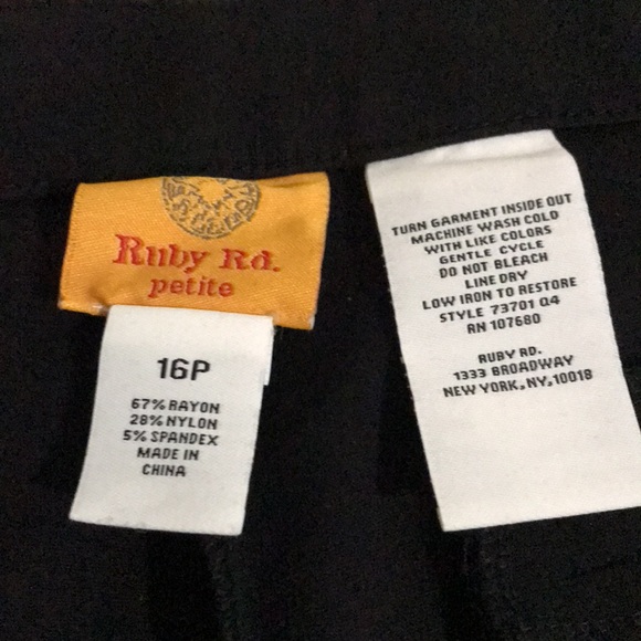 Ruby Rd. Petite Pant - Picture 4 of 7